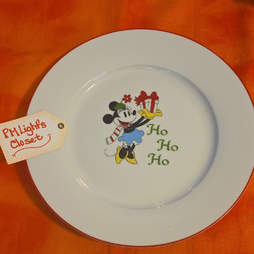 Disney Mickey's Vintage Holiday Festive Dinner Plate Minnie Mouse White Red